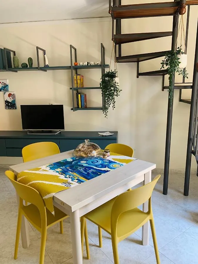 La Casetta In Centro Naples Apartment